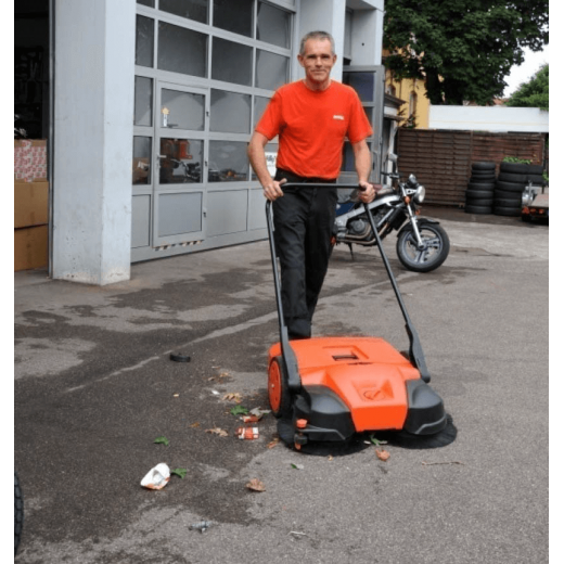 Bissell Deluxe Triple Brush Commercial Sweeper