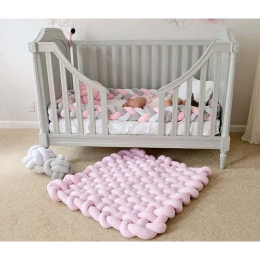 Knotted play mat